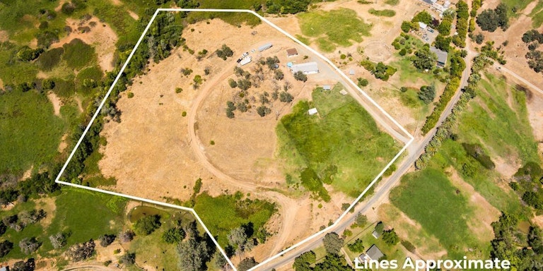 Photo 32 of 47 - 2191 Auburn Rd, Lincoln, CA 95648