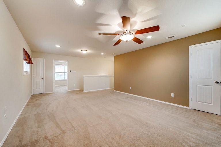 Photo 17 of 27 - 8520 Cumberland Gap Dr, Fort Worth, TX 76244