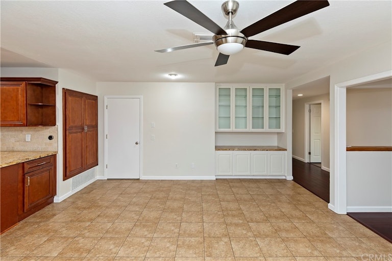 Photo 18 of 46 - 5475 Intervale Dr, Riverside, CA 92506