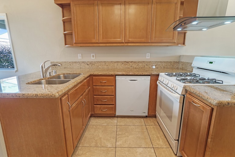 Photo 9 of 17 - 8730 Sandhill Dr, Riverside, CA 92508