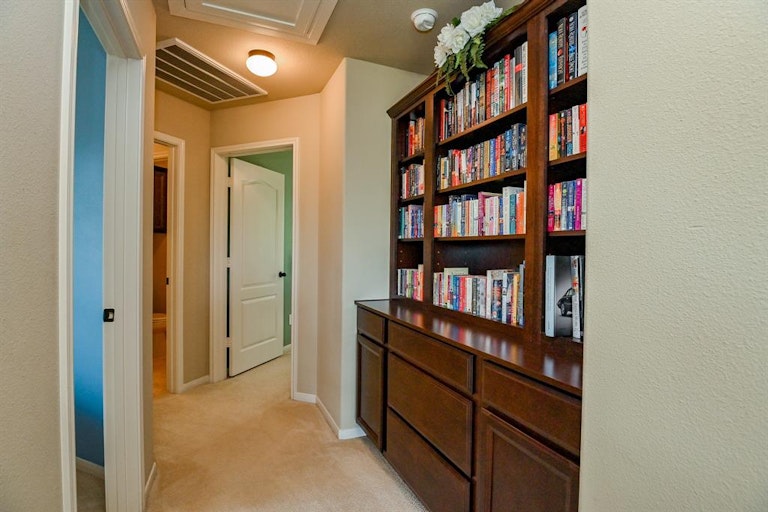 Photo 31 of 44 - 5306 Clear Landing Ct, Rosharon, TX 77583