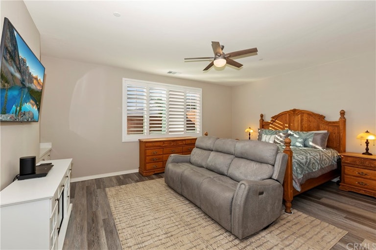Photo 26 of 50 - 5120 Armendarez Ln, Fontana, CA 92336