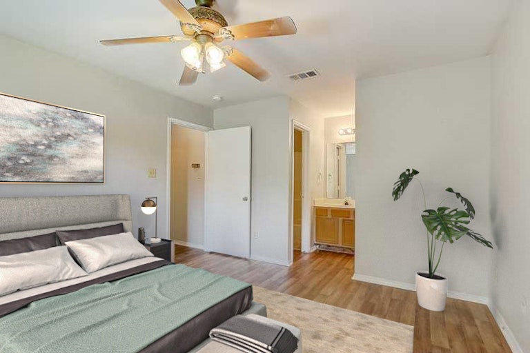 Photo 2 of 22 - 6814 Barrett Dr, Dallas, TX 75217