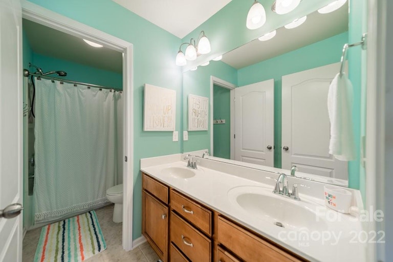 Photo 24 of 38 - 5726 Kildare Ct, Belmont, NC 28012