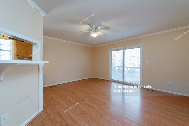 Photo 2 of 15 - 1112 Kendall Dr, Durham, NC 27703