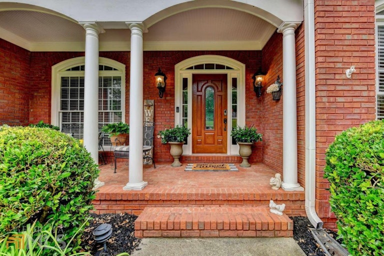 Photo 6 of 89 - 4744 Chateau Forest Way, Hoschton, GA 30548