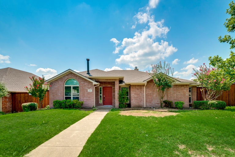 Photo 32 of 32 - 818 Forest Edge Ln, Wylie, TX 75098