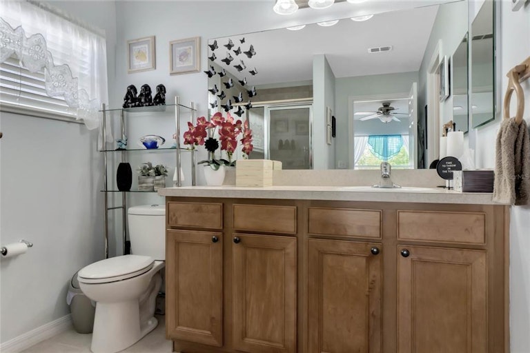 Photo 22 of 42 - 3420 Grenville Dr, Winter Haven, FL 33884