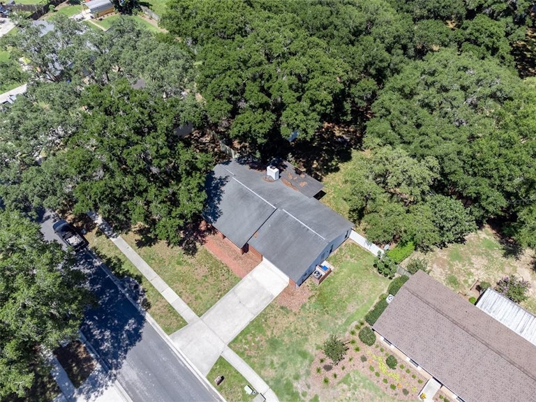 Photo 31 of 32 - 2114 Arch McDonald Dr, Dover, FL 33527