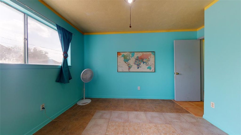 Photo 30 of 48 - 10811 Sagevale Ln, Houston, TX 77089