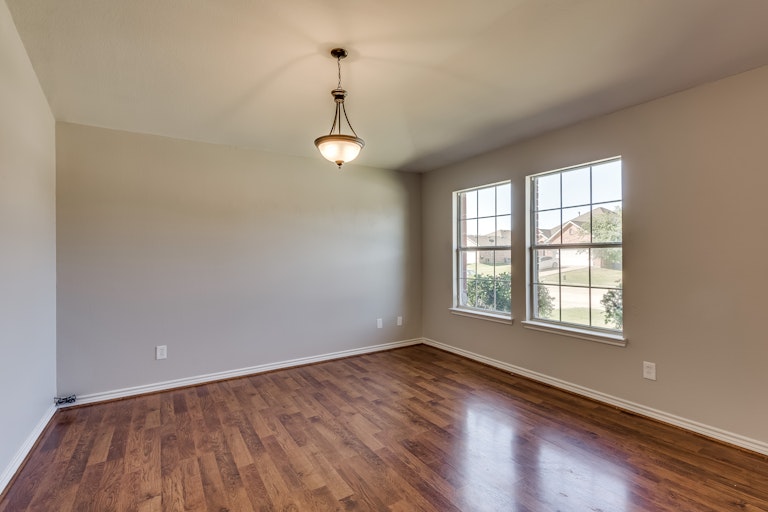 Photo 9 of 28 - 2121 Preston Trl, Forney, TX 75126