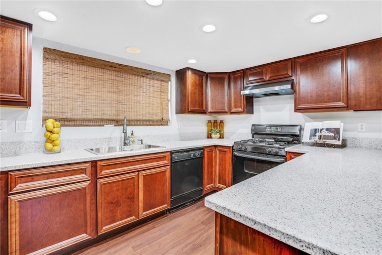 Photo 18 of 40 - 8388 Verbena Dr, Riverside, CA 92504