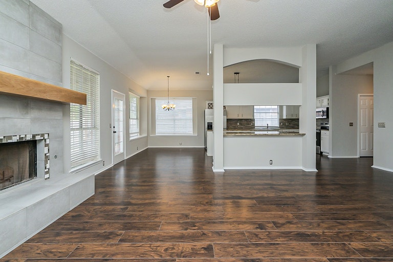 Photo 31 of 47 - 1309 Woodthorpe Dr, Mesquite, TX 75181