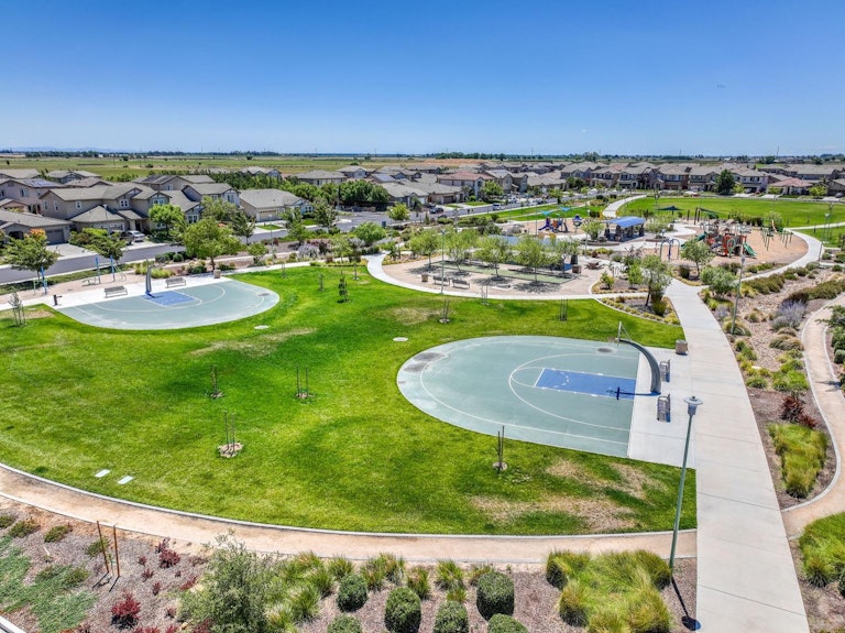 Photo 33 of 35 - 4848 Ammolite Way, Elk Grove, CA 95757