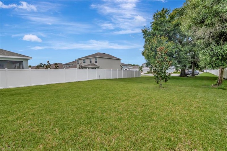 Photo 24 of 27 - 10918 Kidron Valley Ln, Tampa, FL 33625