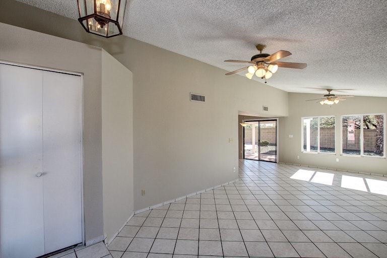 Photo 8 of 24 - 6519 E Indigo St, Mesa, AZ 85205