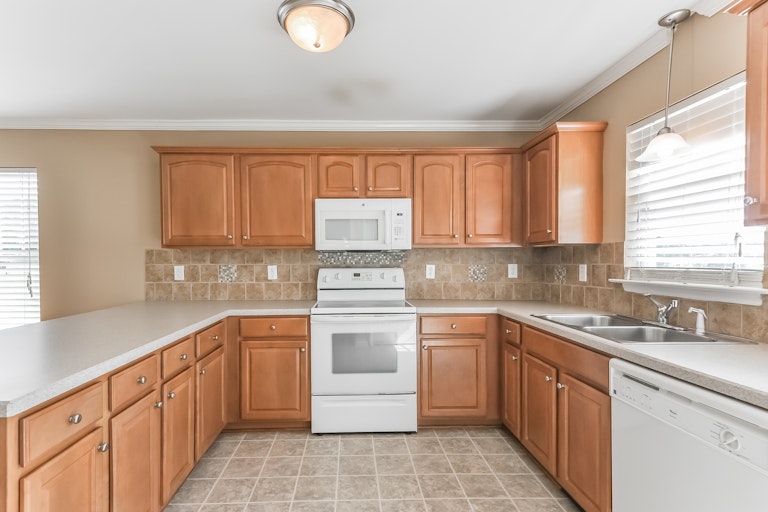 Photo 2 of 25 - 55 Belgian Blue Dr, Garner, NC 27529