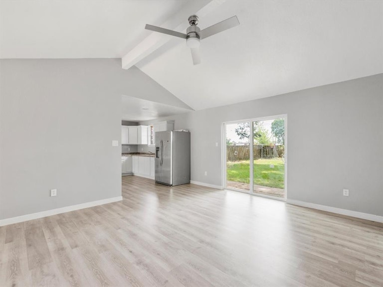 Photo 5 of 22 - 5310 Castlecreek Ln, Houston, TX 77053