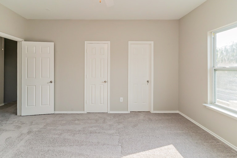 Photo 15 of 25 - 2800 Pasadena Ln, Arlington, TX 76015