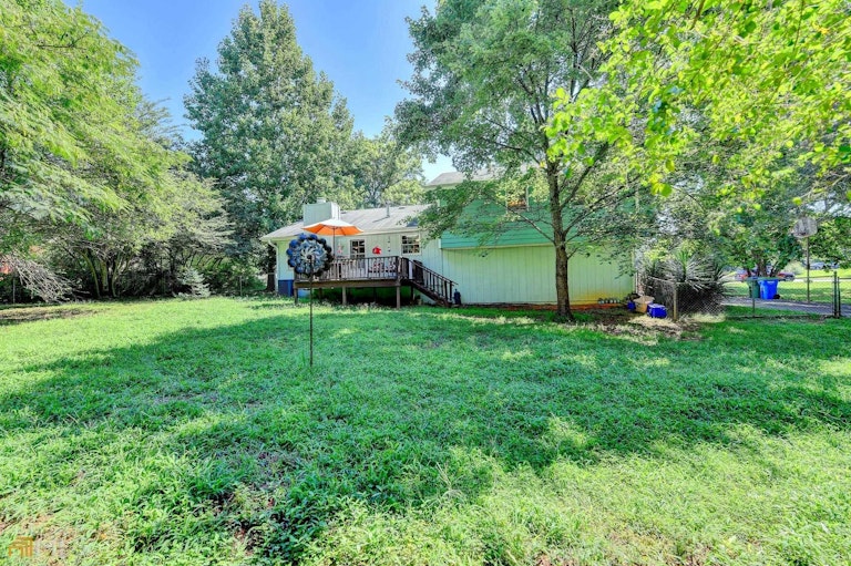 Photo 36 of 39 - 3371 San Antonio Dr, Snellville, GA 30039