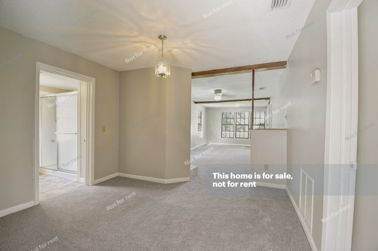 Photo 22 of 29 - 827 Dennison St, Jacksonville, FL 32254