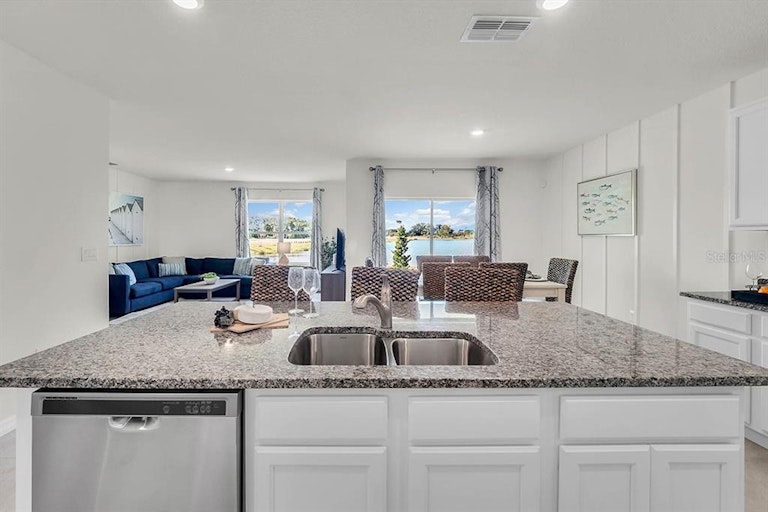 Photo 14 of 28 - 5508 Siltstone St, Lakeland, FL 33811