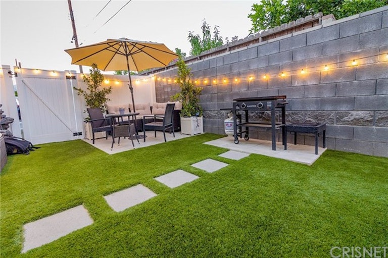 Photo 6 of 35 - 13412 N Manzanillo Ln, Sylmar, CA 91342