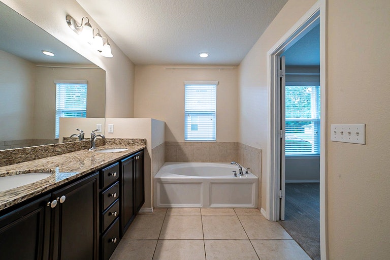 Photo 6 of 14 - 226 Silverglen Ln, Altamonte Springs, FL 32714