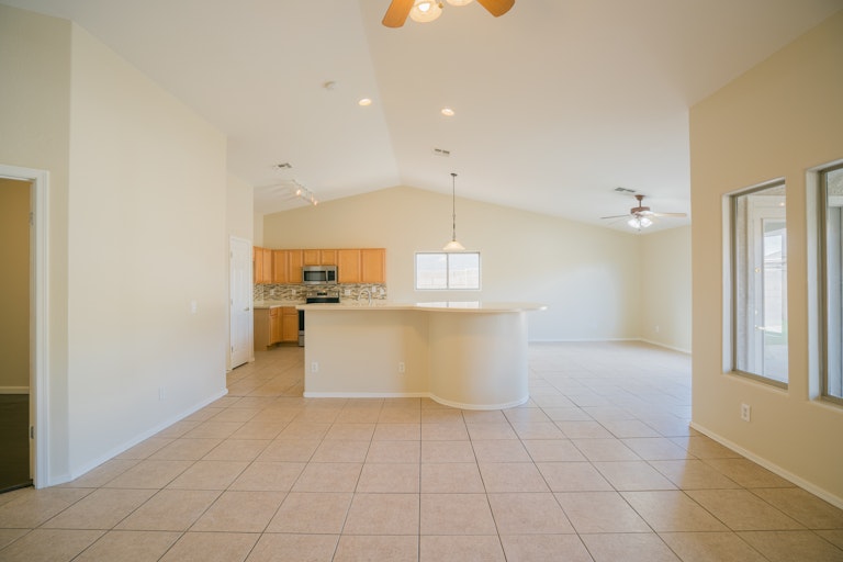 Photo 9 of 22 - 9282 W Mission Ln, Peoria, AZ 85345