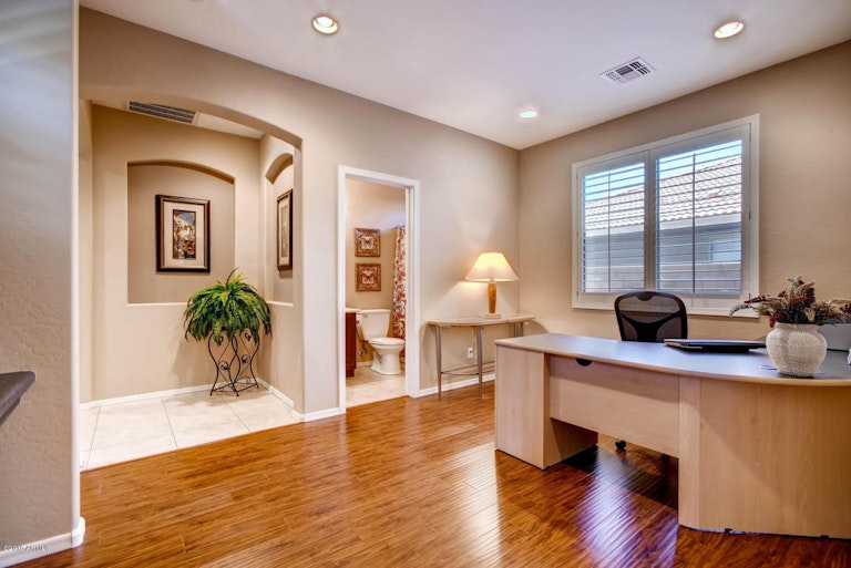 Photo 24 of 28 - 6233 W Bajada Rd, Phoenix, AZ 85083
