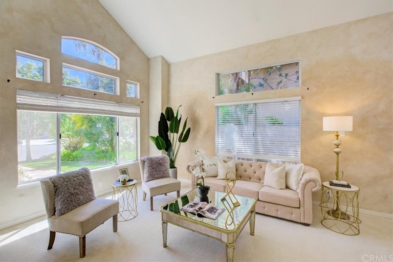 Photo 12 of 60 - 690 Allegro Ct, Simi Valley, CA 93065