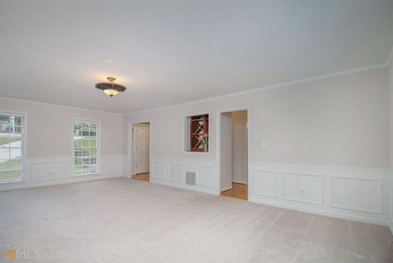 Photo 12 of 46 - 2895 Shurburne Dr, Alpharetta, GA 30022