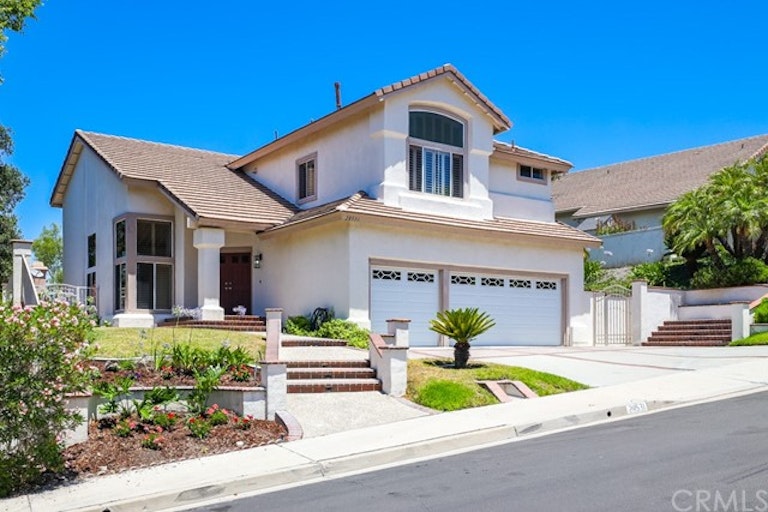 Photo 1 of 23 - 28531 Camelback Rd, Trabuco Canyon, CA 92679
