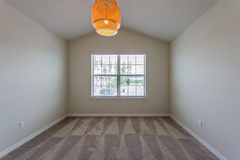 Photo 15 of 19 - 1236 Pavia Dr, Apopka, FL 32703