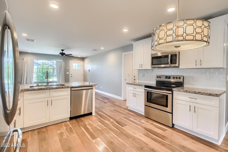 Photo 7 of 23 - 5033 S 11th Pl, Phoenix, AZ 85040