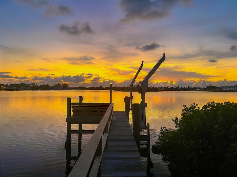 Photo 30 of 33 - 12804 Harborwood Dr, Largo, FL 33774