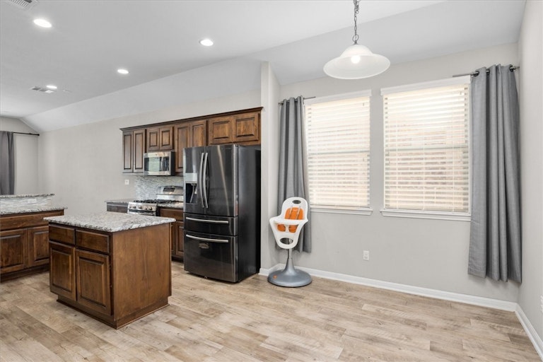 Photo 15 of 24 - 2200 Granite Hill Dr, Leander, TX 78641