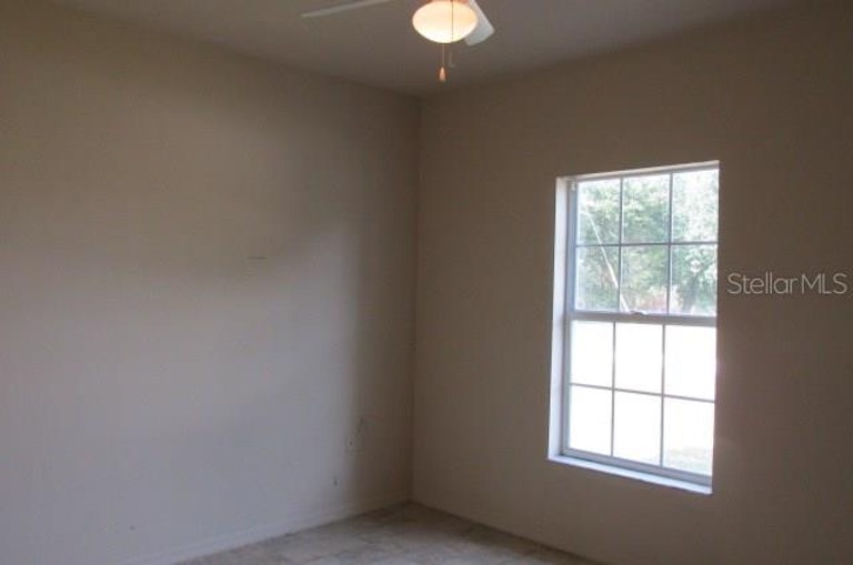 Photo 4 of 9 - 217 Ann Ave, Dundee, FL 33838