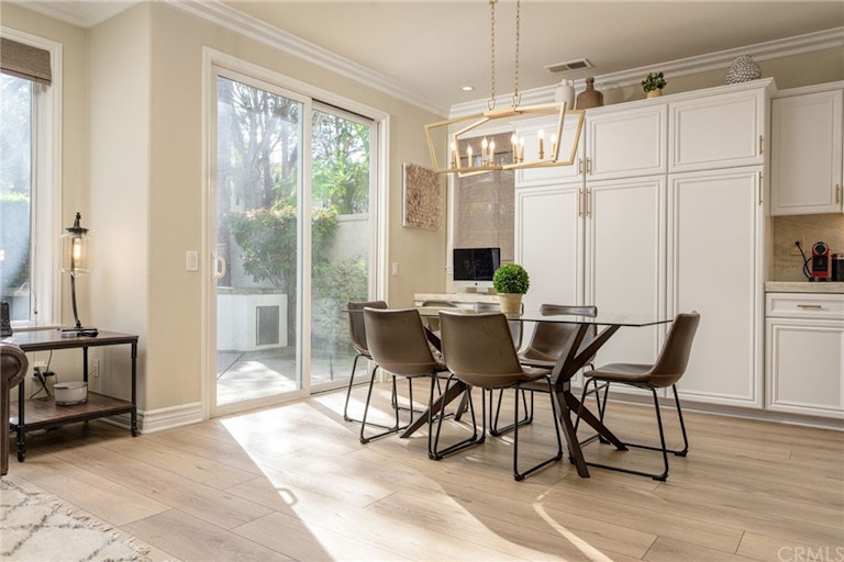Photo 27 of 72 - 18692 Calera Ln, Huntington Beach, CA 92648