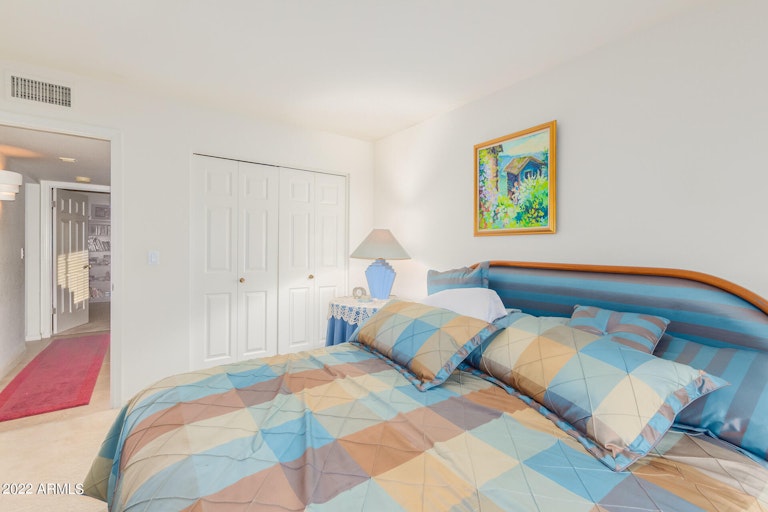 Photo 26 of 32 - 10424 E Cinnabar Ave, Scottsdale, AZ 85258