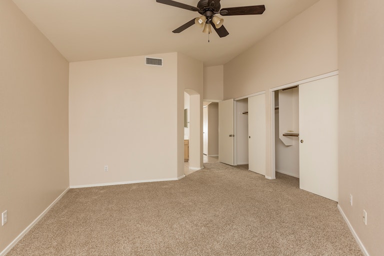 Photo 10 of 21 - 1315 E Helena Dr, Phoenix, AZ 85022