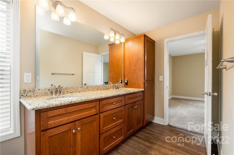 Photo 16 of 30 - 1084 Park Cir, Lincolnton, NC 28092