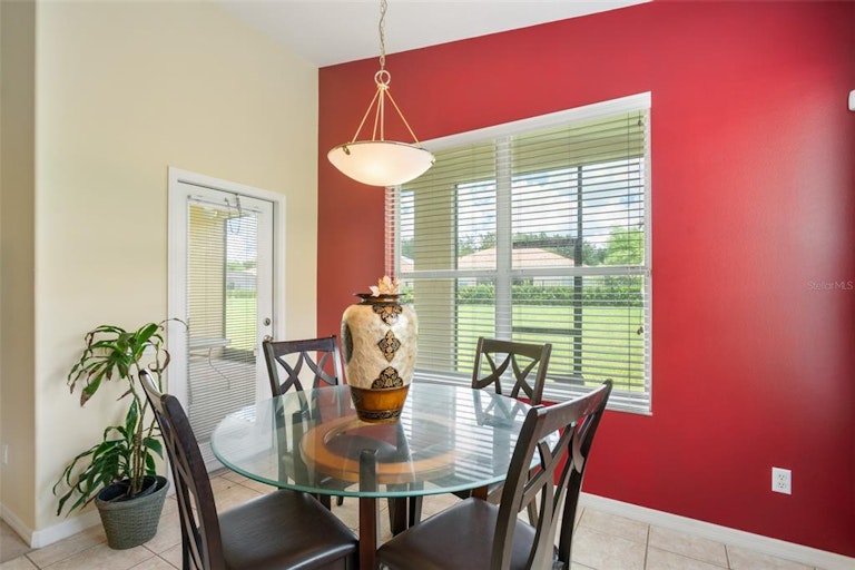 Photo 11 of 38 - 11015 Belmere Isles Ct, Windermere, FL 34786