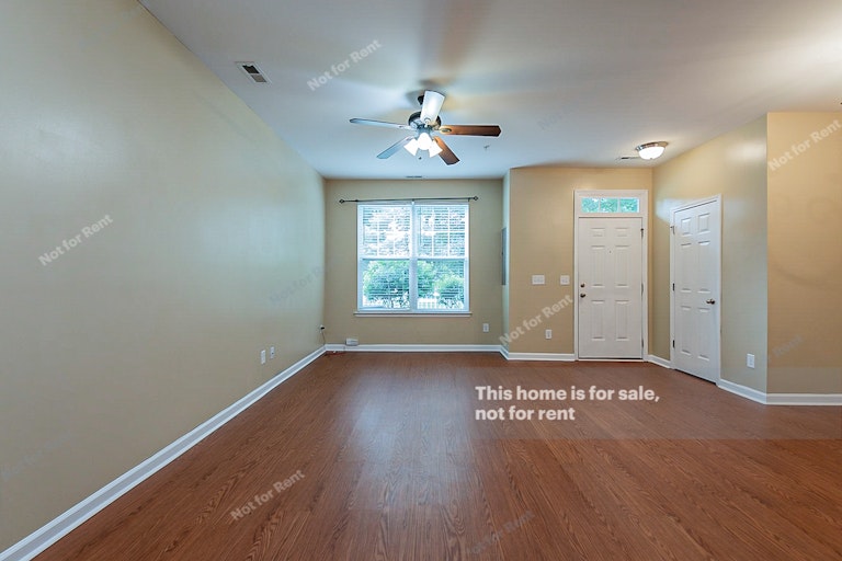 Photo 7 of 15 - 401 Coalinga Ln #108, Raleigh, NC 27610