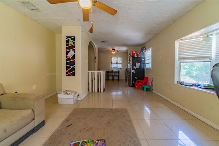 Photo 24 of 51 - 6704 50th Ave N, Saint Petersburg, FL 33709
