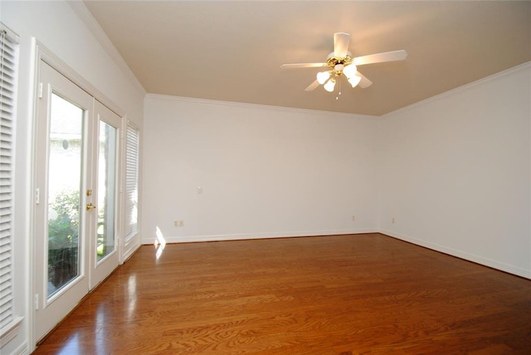 Photo 23 of 41 - 3118 Canyon Oak Ct, Houston, TX 77068