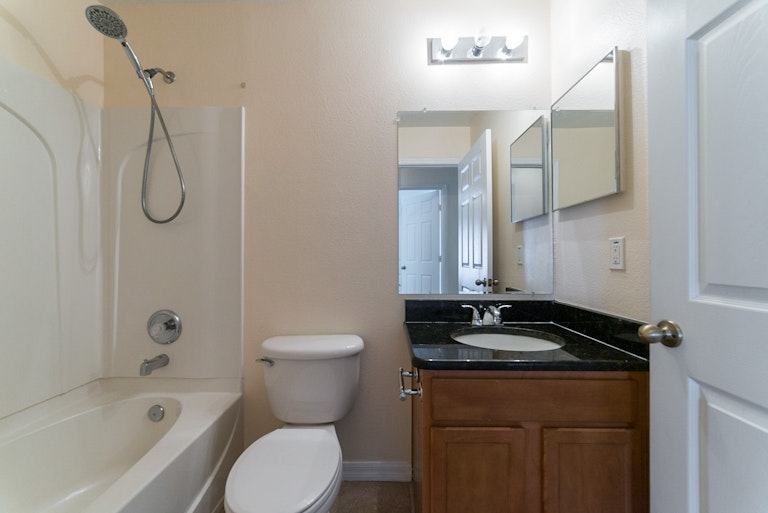Photo 18 of 19 - 226 Windrose Dr, Orlando, FL 32824