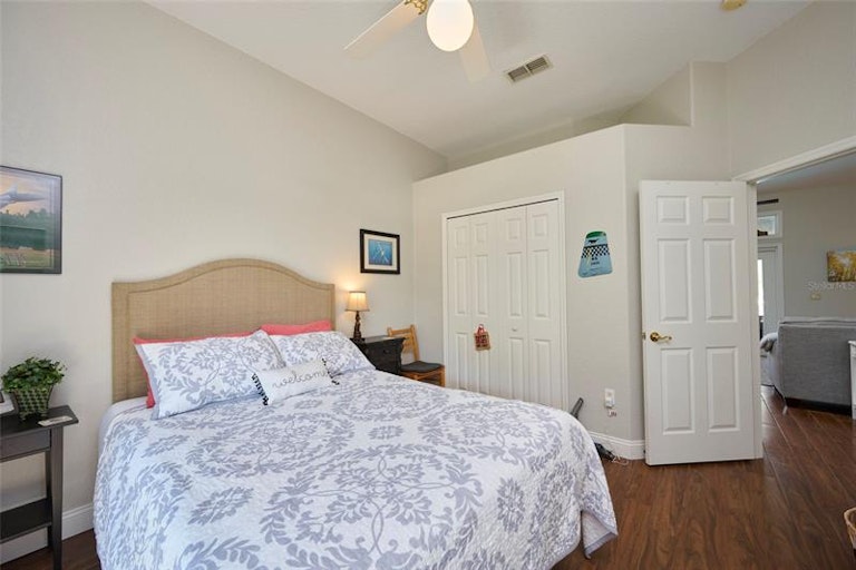 Photo 37 of 63 - 653 Hart Lake Dr, Winter Haven, FL 33884