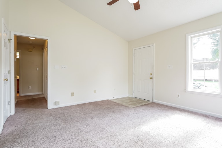 Photo 13 of 25 - 1604 Lake Trout Ln, Raleigh, NC 27610