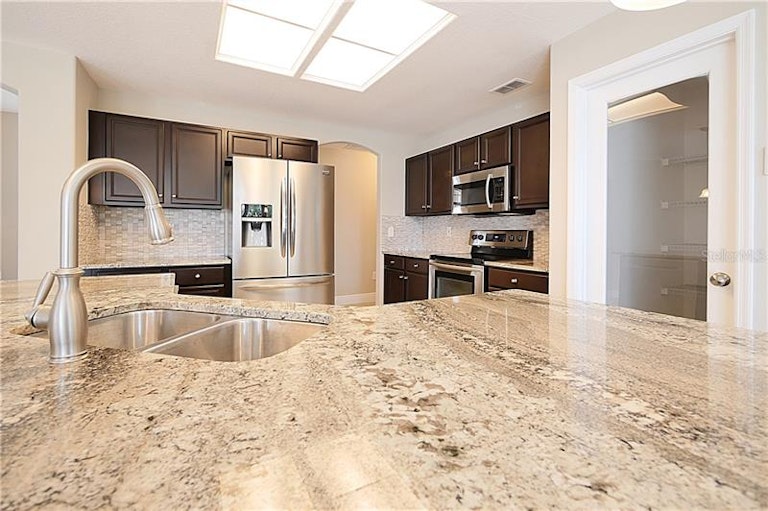 Photo 5 of 25 - 17021 Magnolia Island Blvd, Clermont, FL 34711